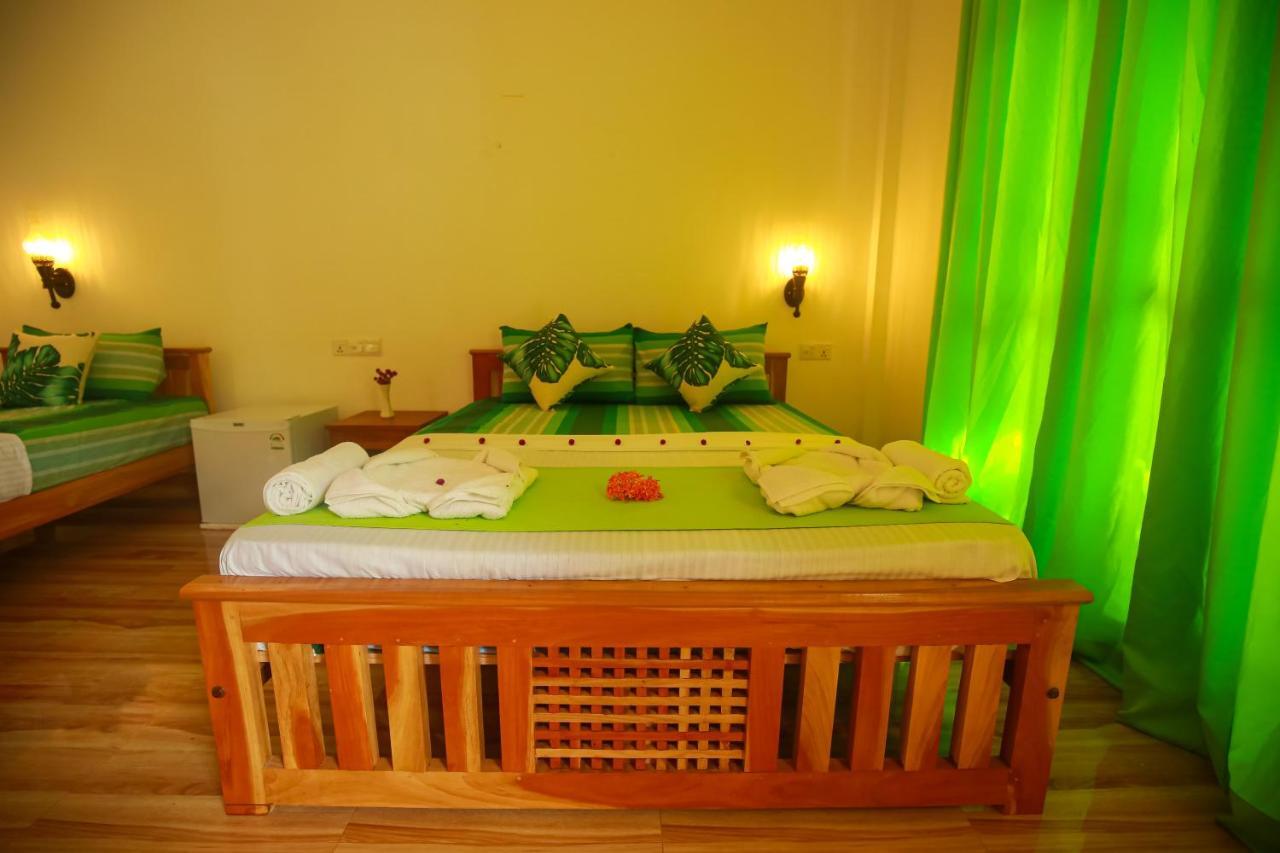 Yala Safari River View Hotel Tissamaharama Exterior foto
